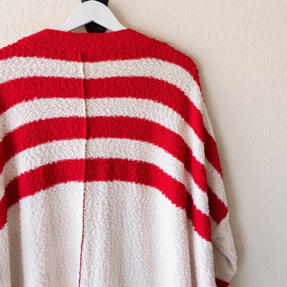 First Love Textured Striped Oversized Cardigan Sweater Small Red White Button - Picture 8 of 12